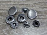 A/silver snap button